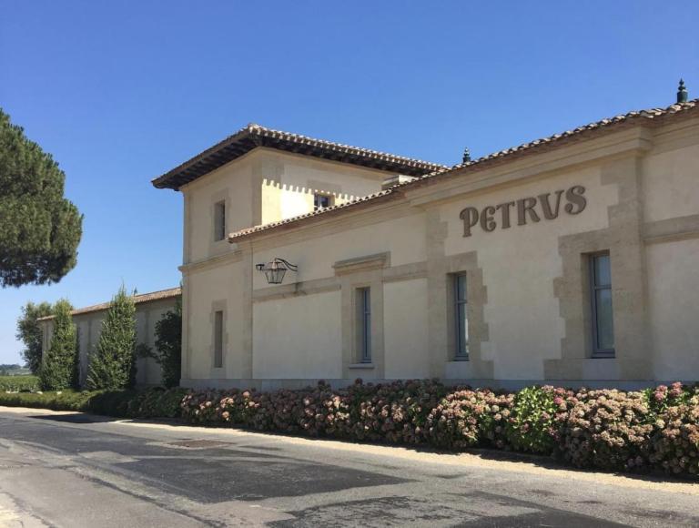 Saint-Medard-de-Guizieres Une Pause Quelque Part Avec Recharge Pour Voiture Electrique מראה חיצוני תמונה